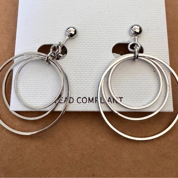 Elegant Triple Circle Silver Clip On Earrings - Picture 2 of 3